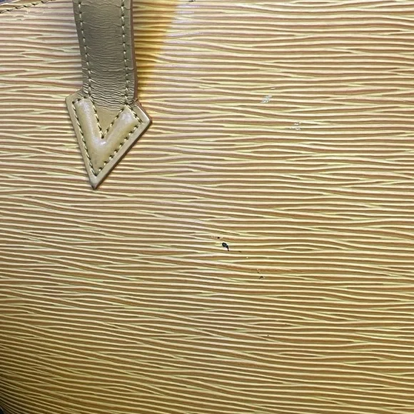 Elegant Louis Vuitton Epi Saint Jacques Tote Bag - Picture 7 of 12